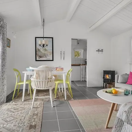2 Bedroom Beautiful In *